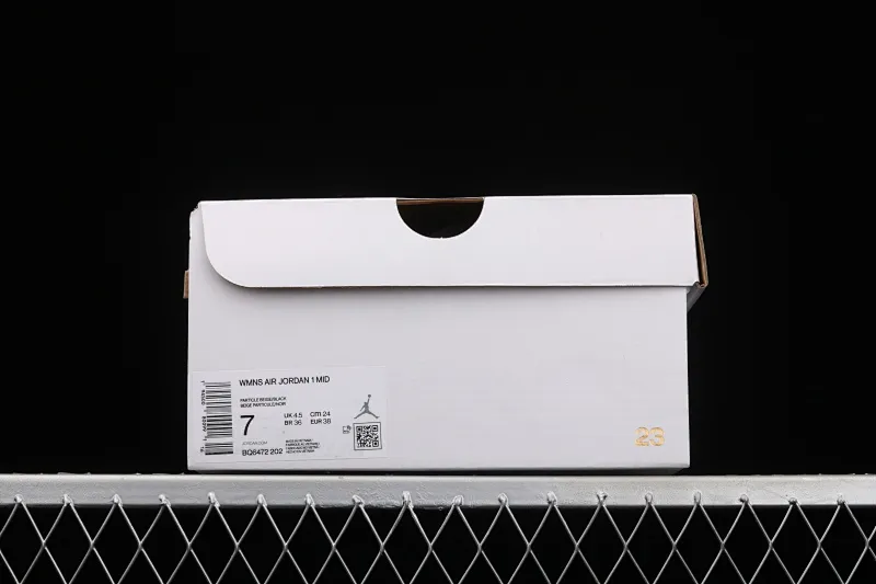 All categories Air Jordan Jordan series basketball shoes Air Jordan 1 Mid G version pure original Air Jordan 1 Mid AJ1 Joe 1 red bean milk tea mid-top basketball shoes BQ6472-202